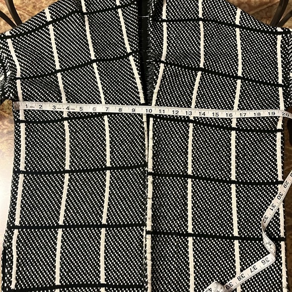 Black and White Shawl Collar Open Front Cardigan with Pockets size small - Picture 8 of 10